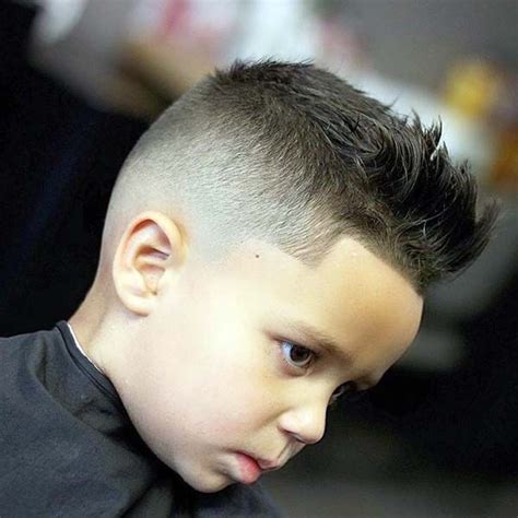 The best black boys haircuts depend on your kid's style and hair type. Frisuren jungs: Popular Stil 2020 | Coole haarschnitte für ...