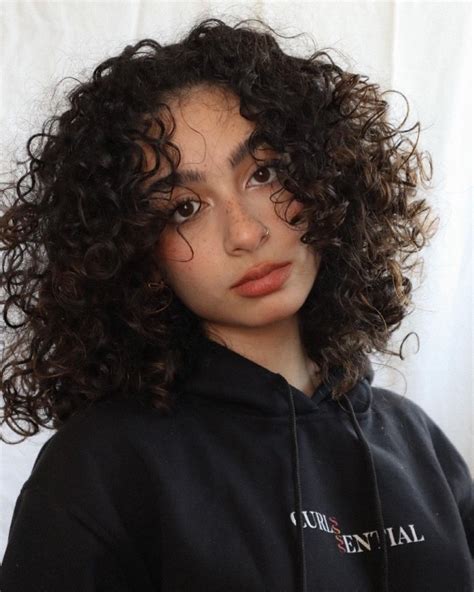 Filipina Celebrities And Influencers Who Have Gorgeous Curly Hair Preview Ph