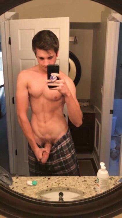 Amateur Male Shirtless