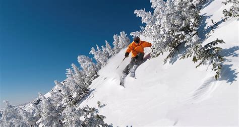Guide To Skiing The Snowy Slopes Of Vermont 4 Top Resorts Modern