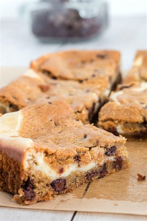 They are available in numerous sizes, from large. Chocolate Chip Cream Cheese Cookie Bars | RecipeLion.com