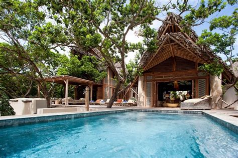 5 Best Luxury Private African Beach Villas