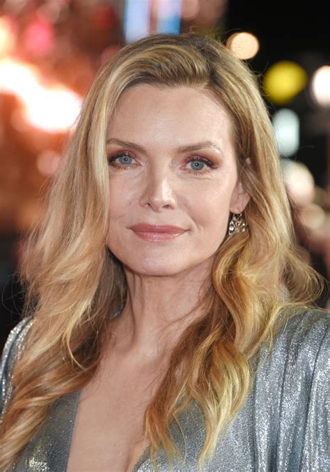 Michelle Pfeiffer Murder On The Orient Express Red Carpet In London
