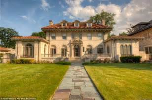 Buy 1 room mansions for dolls and get the best deals at the lowest prices on ebay! Motown Records founder Berry Gordy's former Detroit ...