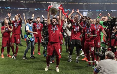 Best Pictures of Liverpool Celebrating Their Champions ...
