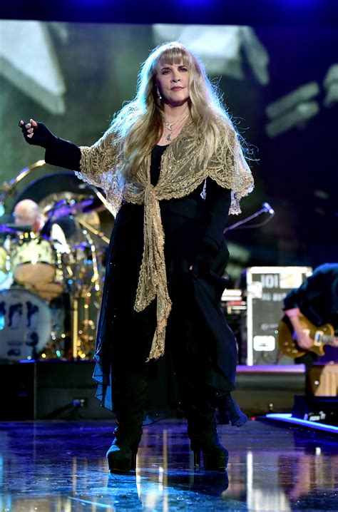 stevie nicks euphoric cover of “silent night” will surely give you goosebumps…