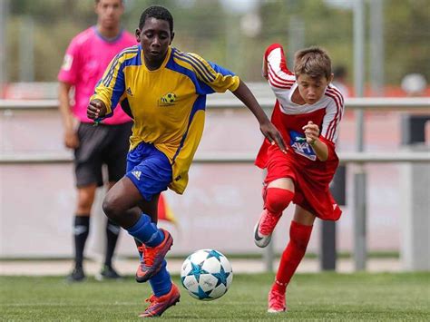 Album - LES BONDOUFLOIS VAINQUEURS DE LA BARCELONA... - club Football