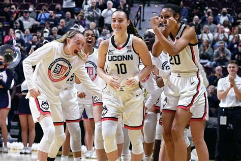 UConn womens basketballs Nika Mühl will have expanded role without