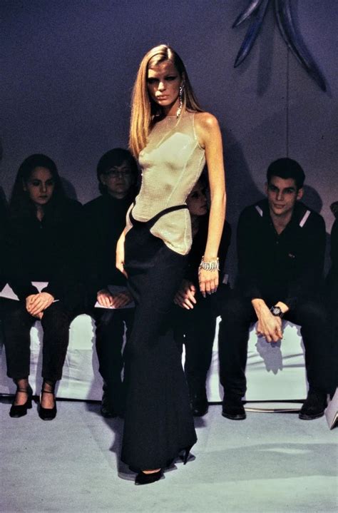 Couture Fashion 90s Fashion Runway Fashion High Fashion Fashion