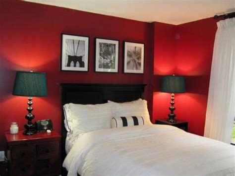 The following combinations of colors and materials are often used when decorating the bedroom: 25 Red Bedroom Design Ideas - MessageNote