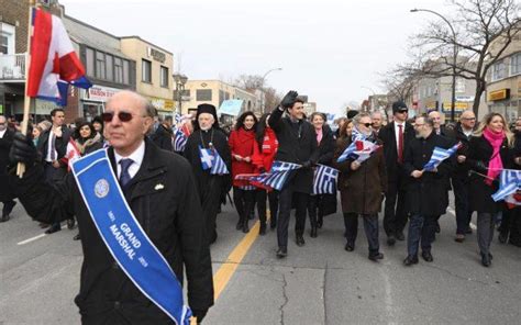 Τους πατέρες μας και τις μητέρες μας. Στην παρέλαση για την 25η Μαρτίου ο Τζάστιν Τριντό: «Zito ...