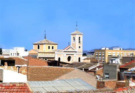 In un senso più ampio, la raia è uno spazio geografico, da. Foto de La Raya de Santiago (Murcia), España