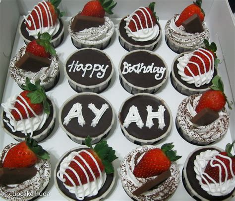 Happy Birthday Ayah Seri Cupcake Huda