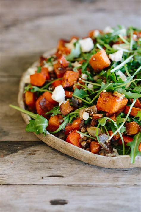 Je l'ai cuisiné en version végétarienne à la « dauphinoise », comme avec les pommes de terre. Salade à la Marocaine à base de patate douce, lentilles et ...
