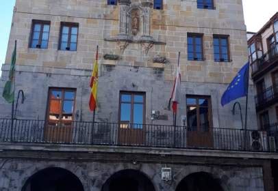 Alquiler de pisos y chalets en castro urdiales. Locales comerciales de alquiler en Castro Urdiales, Cantabria