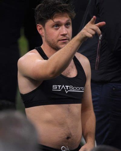 Niall Horan Pics Shirtless Biography Wiki Celebrity News