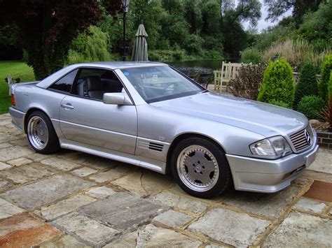 The r129 sl stays true to the sl lineage and remains a comfortable and stylish cruiser. Mercedes-Benz R129 SL500 6.0 AMG | BENZTUNING