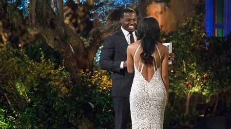The Bachelorette Recap The Single Worst Way To Score That Elusive First Kiss Gq