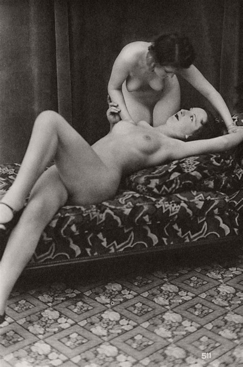 Classic Vintage Lesbian Erotica Nudes 1930s MONOVISIONS Black