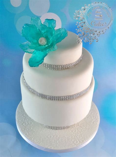 Simple And Beautiful Wedding Cake