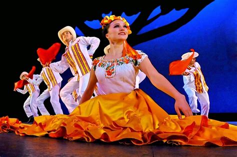 Ballet Folklórico De México De Amalia Hernández Del Encanto A La Perfección” Viajabonito