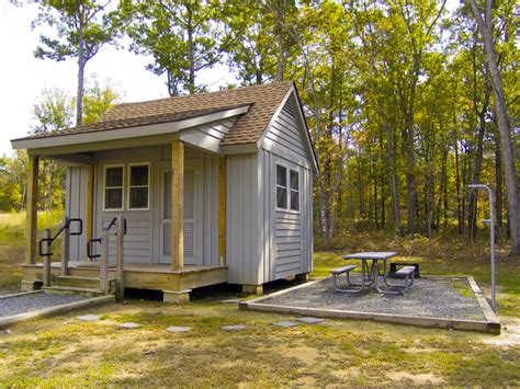 Bear creek lake state park. SPLA0055 | Shot of a typical camping cabin at Lake Anna ...