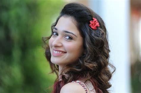 Tamannaah Bhatia Close Up Photos Wallpaper Hd Indian