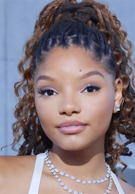 Halle Bailey At Power Of Young Hollywood In 2022 Halle Bailey Halle Bailey Hair Chloe And Halle