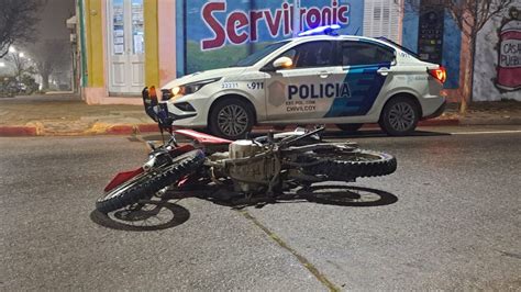 Una Motociclista Con Lesiones Tras Caer Del Rodado La Razon De Chivilcoy