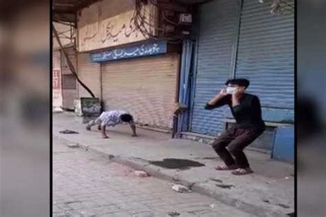 Police Punishes Youth With Pushups For Violating Smart Lockdown In