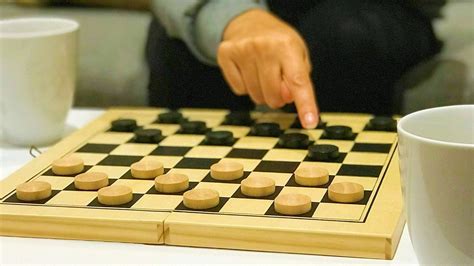 How To Play Checkers For Beginners