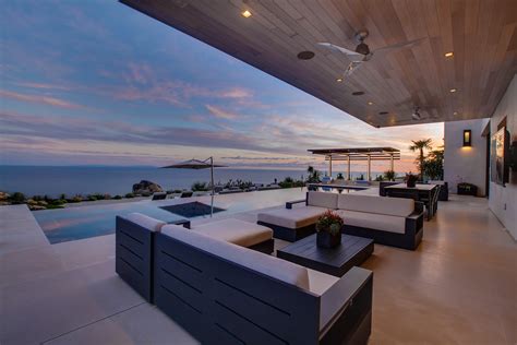 Home Tour Malibu Mansion Overlooking Billionaires Beach