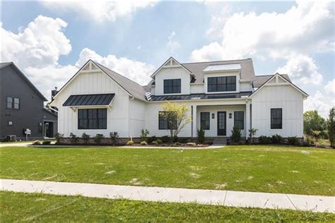 91 contemporary style homes for sale in cypress, texas. A STUNNING WHITE MODERN FARMHOUSE | Indiana Luxury Homes ...