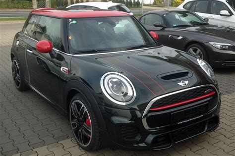 Mini John Cooper Works F56 Jcw Mit 231 Ps In Schwarz And Rot