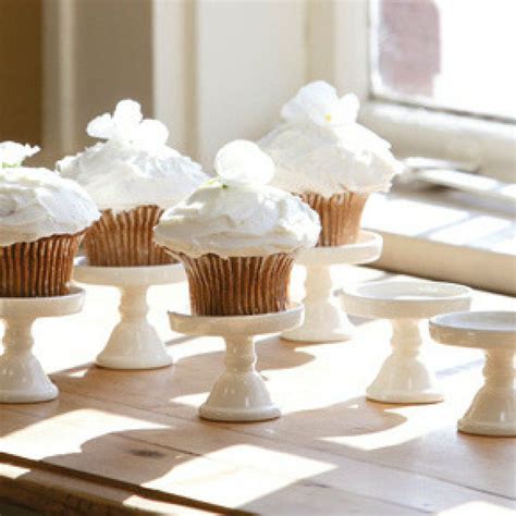 These Lovely White Ceramic Cupcake Stands Are Perfect For Displaying