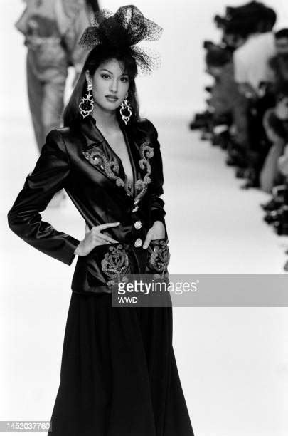 Yasmeen Ghauri 90s Photos And Premium High Res Pictures Getty Images