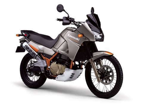 Efficient performance for the everyday rider. KLE500 2007