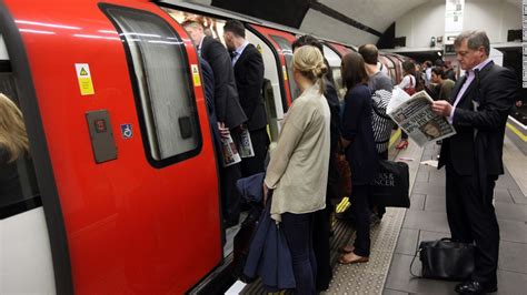 London Tube Tips 10 Ways To Ride Like A Pro Cnn Travel