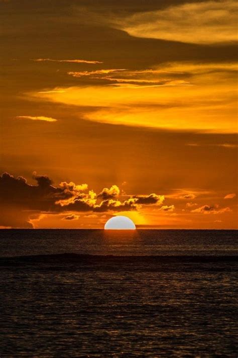 Beautiful Sunset On The Pacific Ocean From Guam Sunset Beautiful Sky