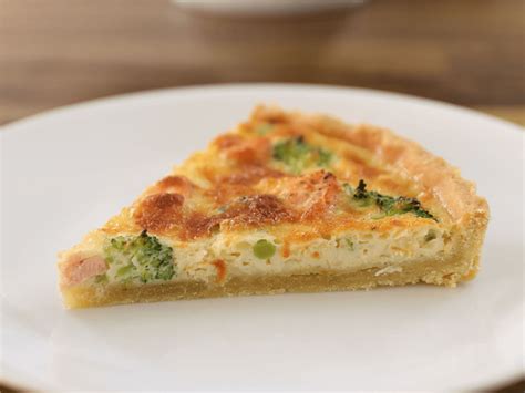 Apr 10, 2020 · directions step 1 preheat the oven to 350 degrees f (175 degrees c). Salmon and Broccoli Quiche Recipe | The Cooking Foodie