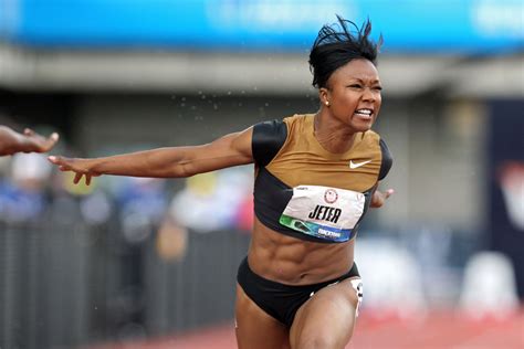 Carmelita Jeter Wins The Women S 100m Final Carmelita Jeter Olympic