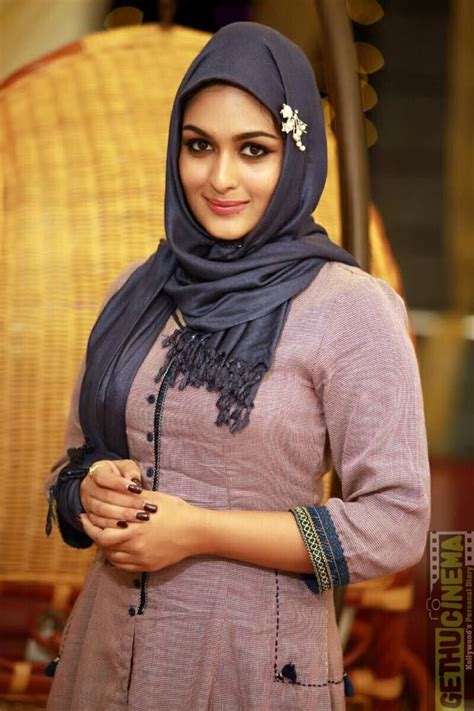 Actress Prayaga Martin 2017 Latest Hd Images Gethu Cinema Beautiful Muslim Women Arabian