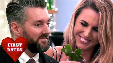 Would she like elegant white lilies or a natural bunch of daisies? Should I Bring Flowers On A First Date? | First Dates ...