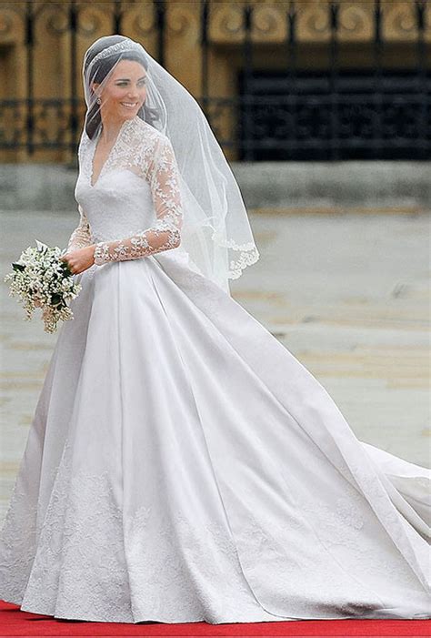 The 15 Most Expensive Wedding Dresses Of All Time Famous Wedding Dresses Brides Wedding Dress