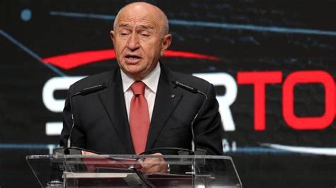 Başakşehir ile trabzonspor süper kupa maçı kapsamında atatürk olimpiyat stadı'nda karşı karşıya geldi. Süper Kupa'daki Başakşehir-Trabzonspor maçı Katar'da ...