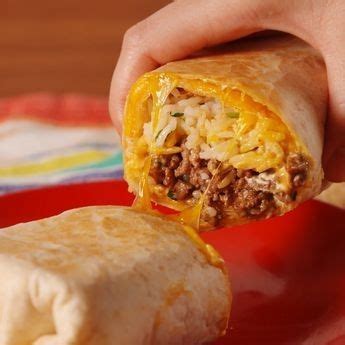 Quesarito loaded up with your choice of 3 meats, homemade guac, sour cream, and crumbled tortilla chips inside. Quesarito | Repas mexicains, Idée recette facile, Recette ...