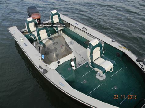 Lund's quality provides you with the maximum amount of durability and security. 1999 Lund 1800 Pro V