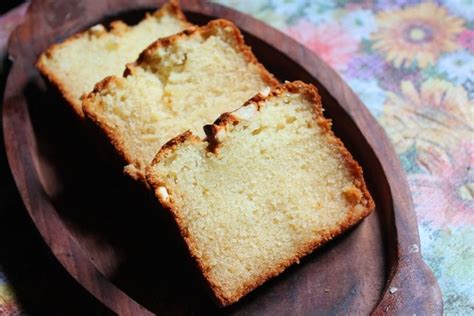 Cakes recipes are popular selection when it comes to celebrating occasions. Eggless Pound Cake Recipe / Cashew Pound Cake Recipe ...