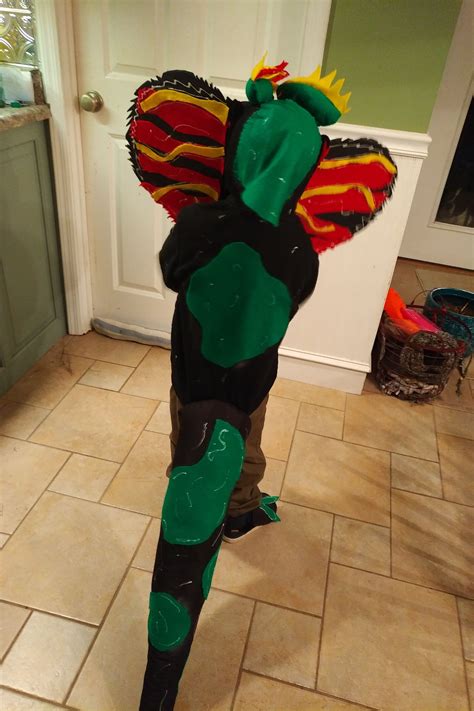 Dilophosaurus Jurassic Park Diy Costume Diy Costumes Halloween