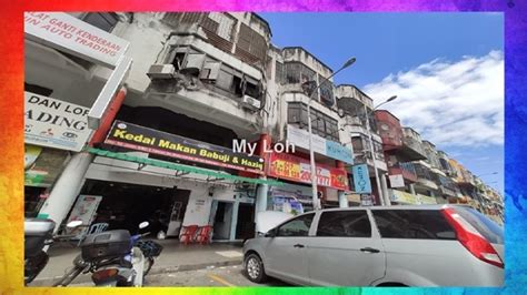 The largest and most popular is known as temple cave, which has a ceiling over 300 feet high. Taman Sri Batu Caves Intermediate Apartment 2 bedrooms for ...